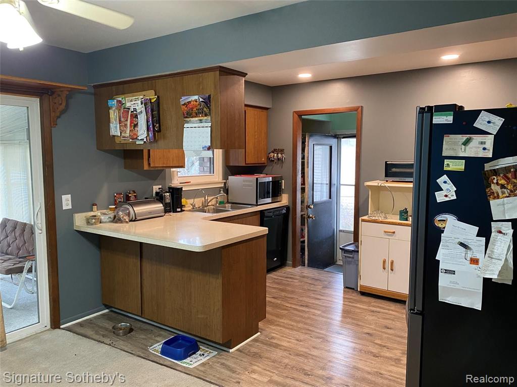 1641 Scott Lake Road Waterford, MI 48328 - Photo 6 of 20