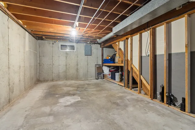 $232,500 | 304 South State Street, Poplar Grove, IL 61065