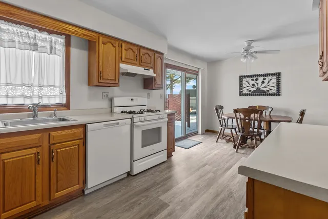 $232,500 | 304 South State Street, Poplar Grove, IL 61065