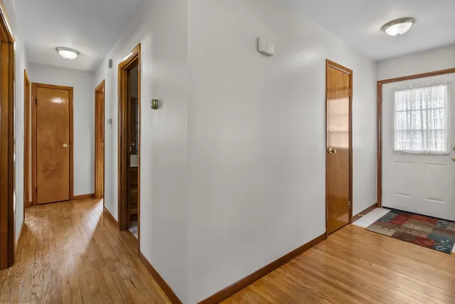 $232,500 | 304 South State Street, Poplar Grove, IL 61065