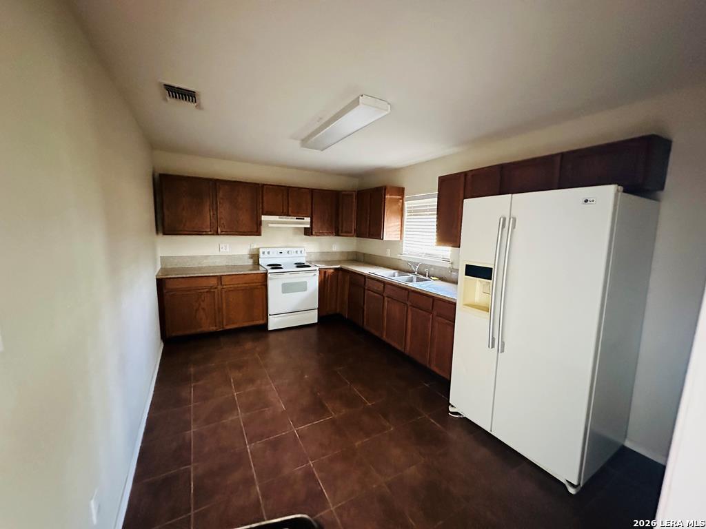 878 Hopedale Road Eagle Pass, TX 78852 - Photo 7 of 13