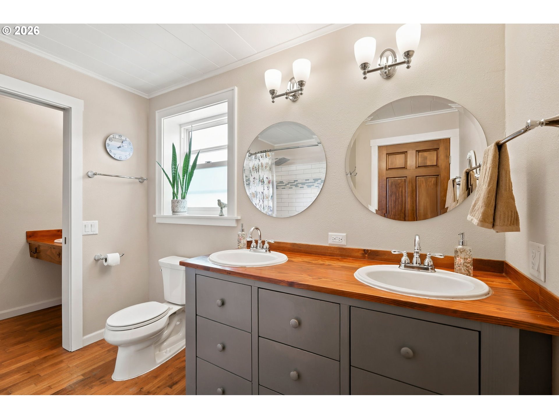 25975 Foster Road Monroe, OR 97456 - Photo 18 of 47 Bathroom