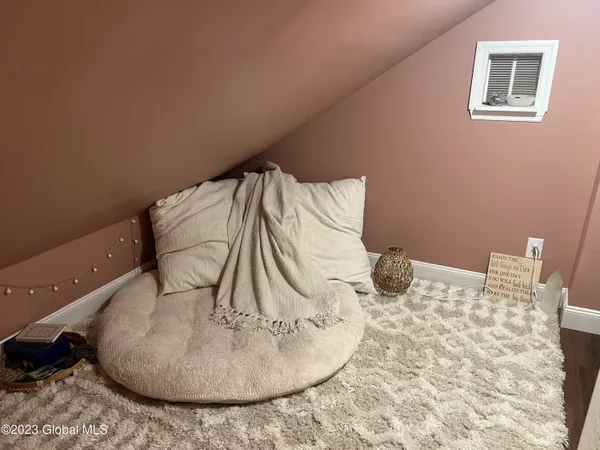 $2,300 | 93 Thimbleberry Road, Malta, NY 12020