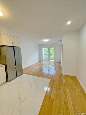 $3,450 | Undisclosed Address | Murray Hill - Flushing