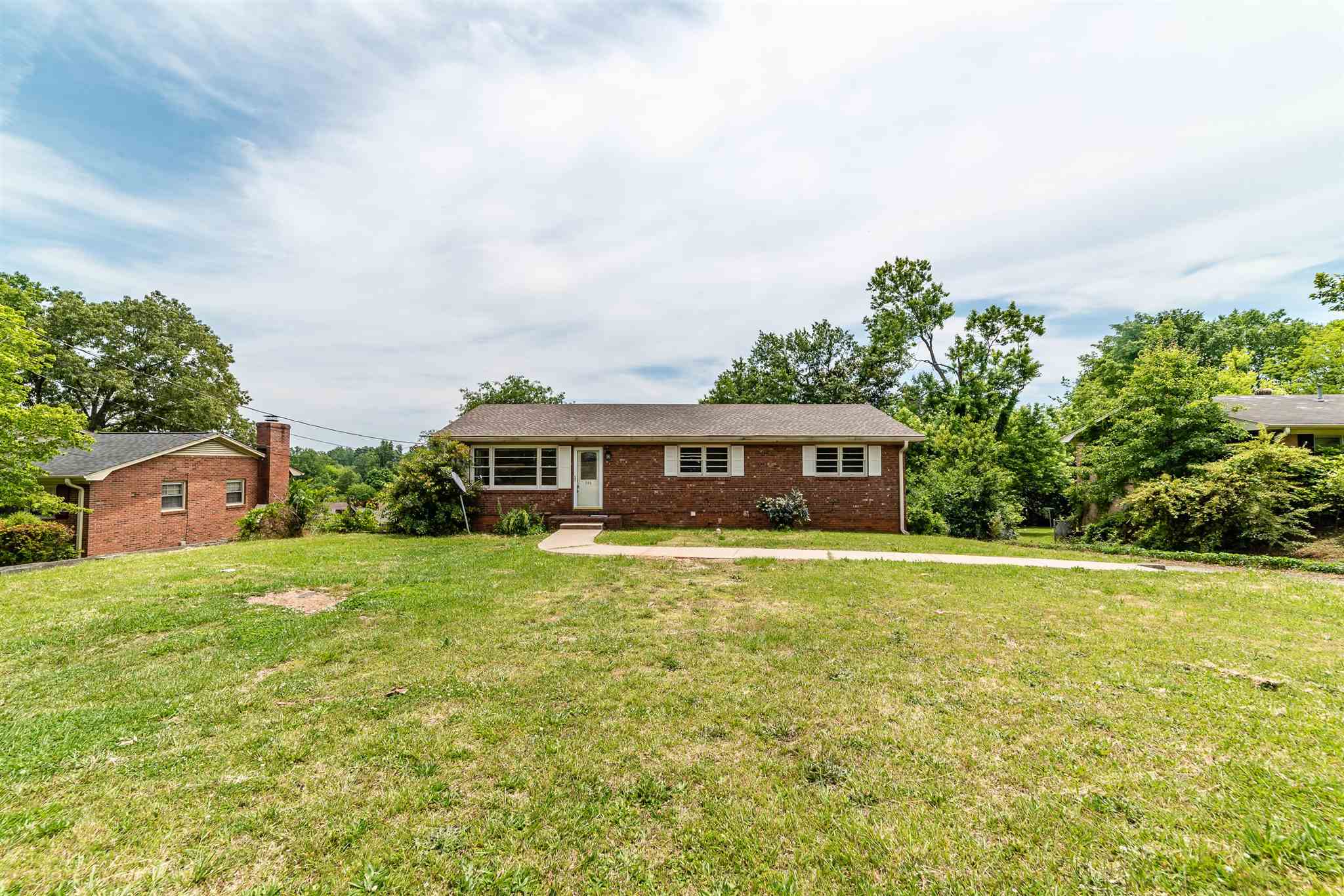 148 Dover Road Spartanburg, SC 29301 - Photo 1 of 36 Gallery Image 1