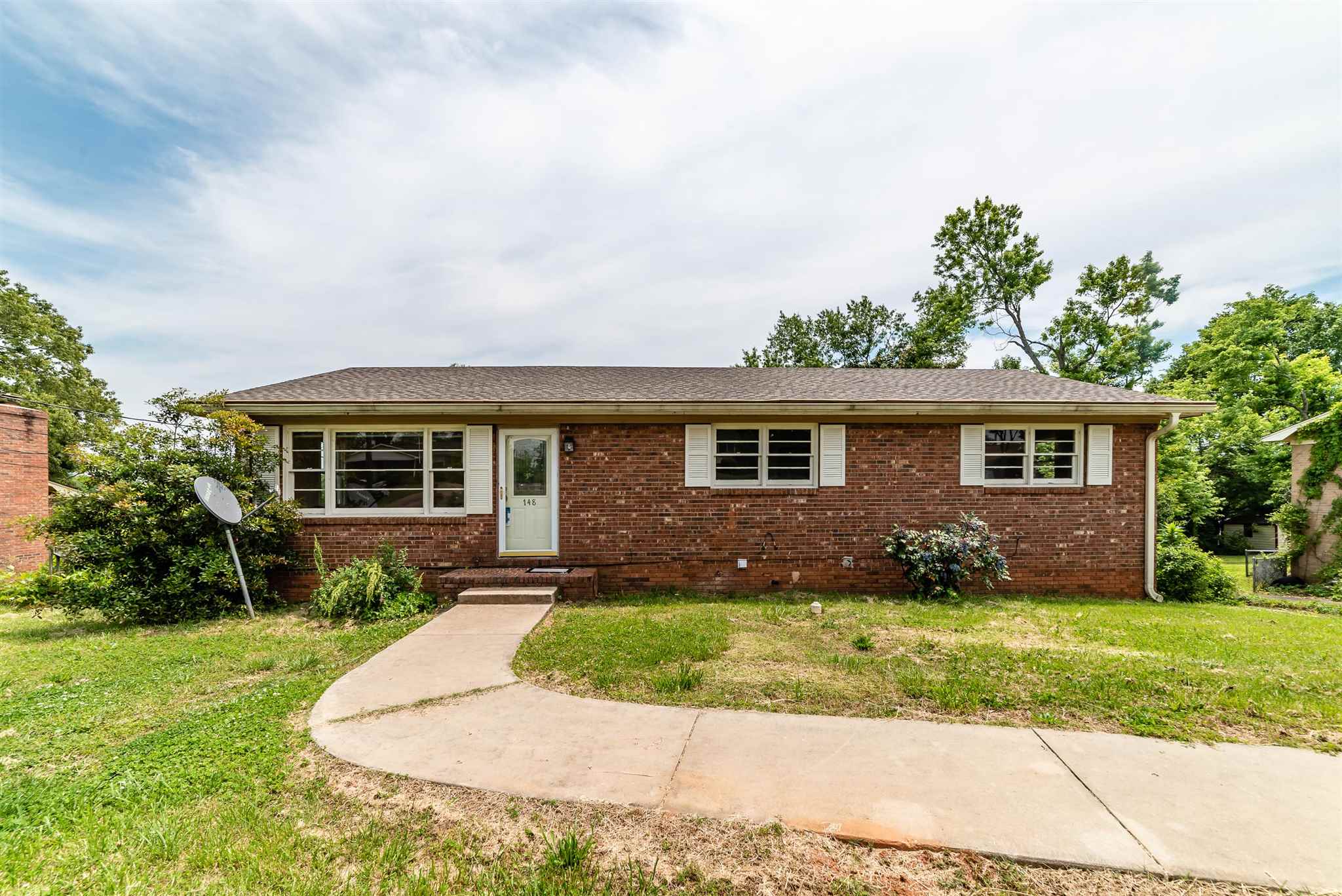 148 Dover Road Spartanburg, SC 29301 - Photo 4 of 36 Gallery Image 4