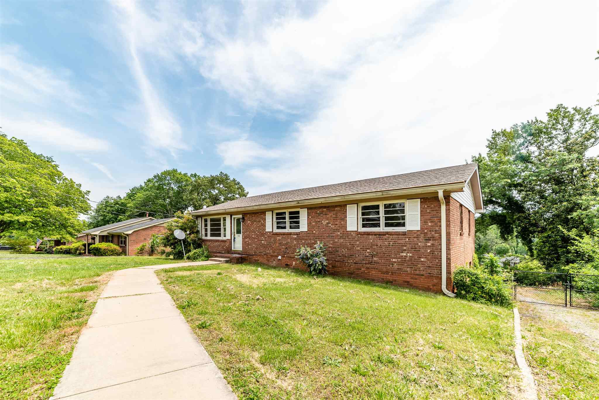 148 Dover Road Spartanburg, SC 29301 - Photo 6 of 36 Gallery Image 6