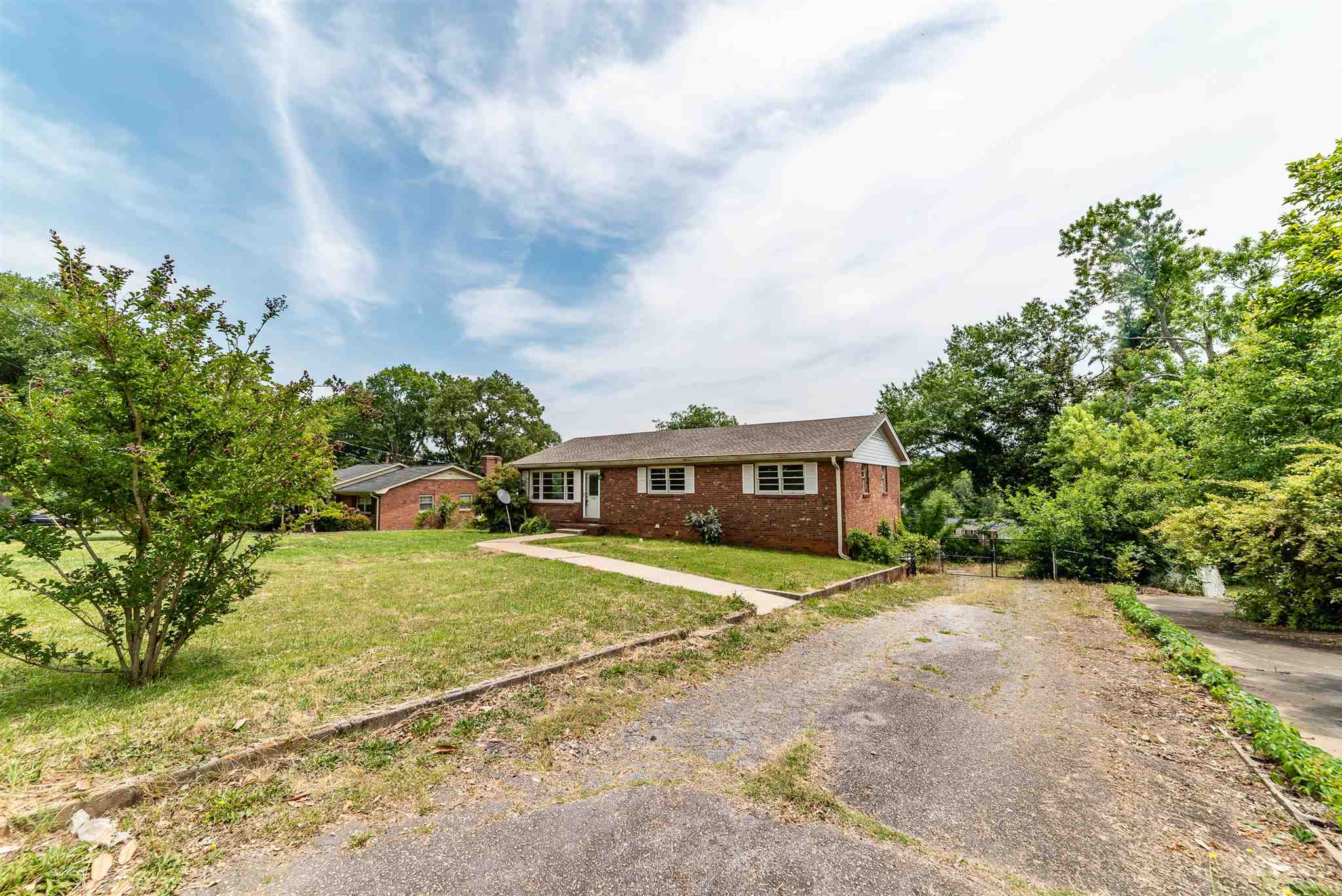 148 Dover Road Spartanburg, SC 29301 - Photo 7 of 36 Gallery Image 7