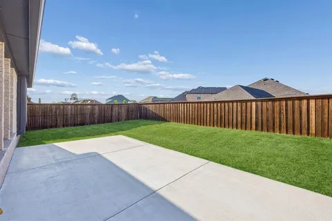 $515,000 | 513 Hummingbird Drive, Celina, TX 75009