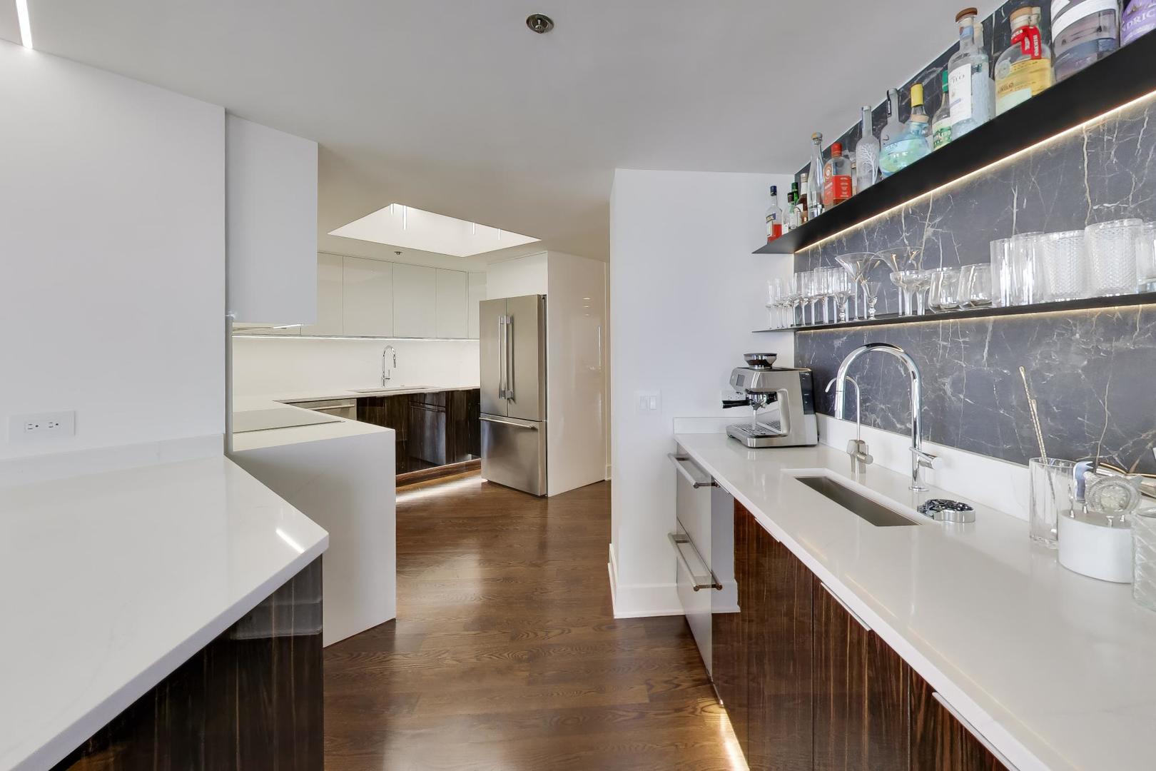 950 North Michigan Avenue, Unit 3103 Chicago, IL 60611 - Photo 17 of 68