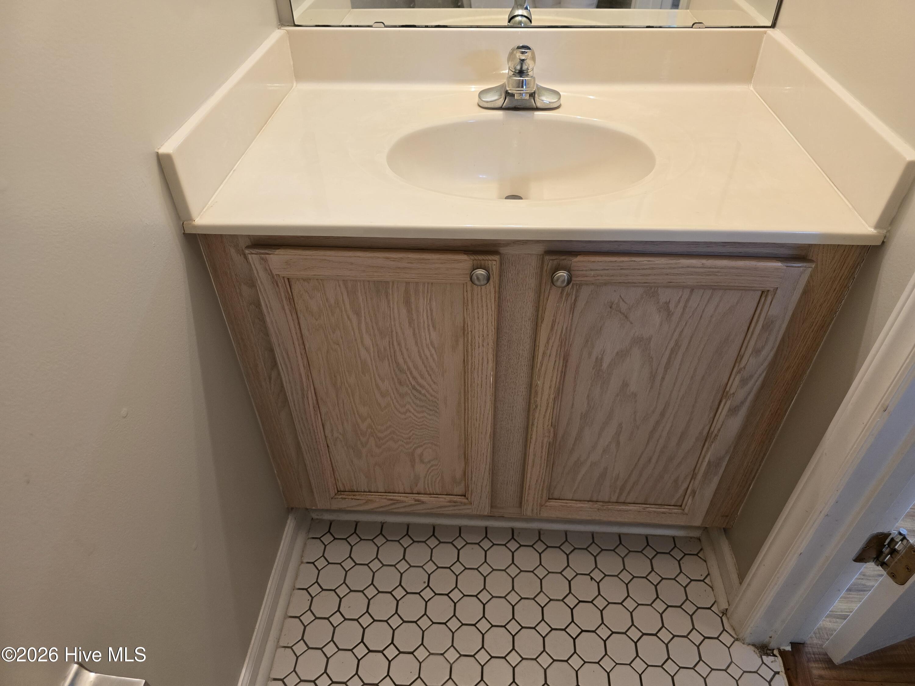 19 Red Lane Raleigh, NC 27606 - Photo 5 of 24