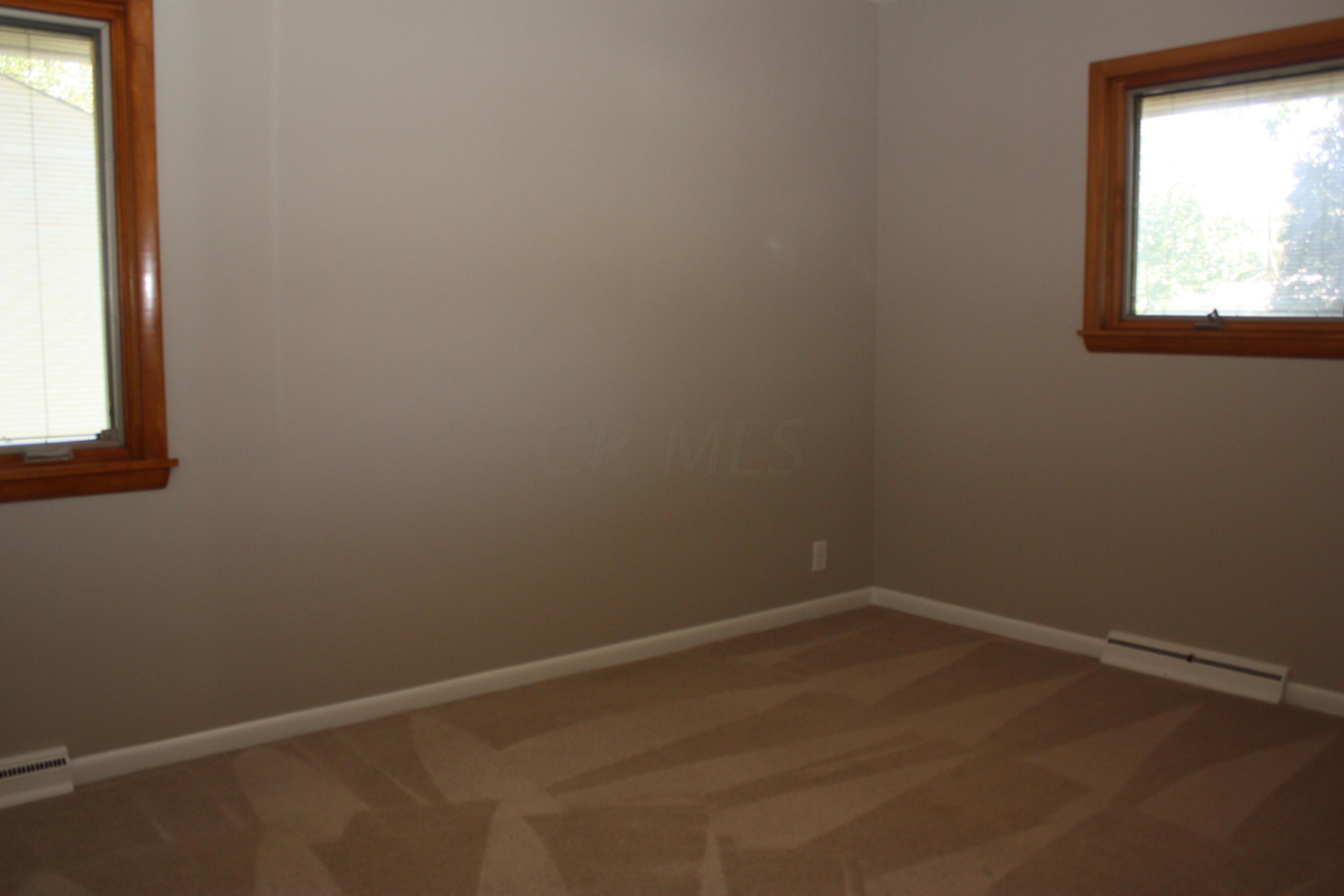 3828 Mountview Road Columbus, OH 43220 - Photo 12 of 22