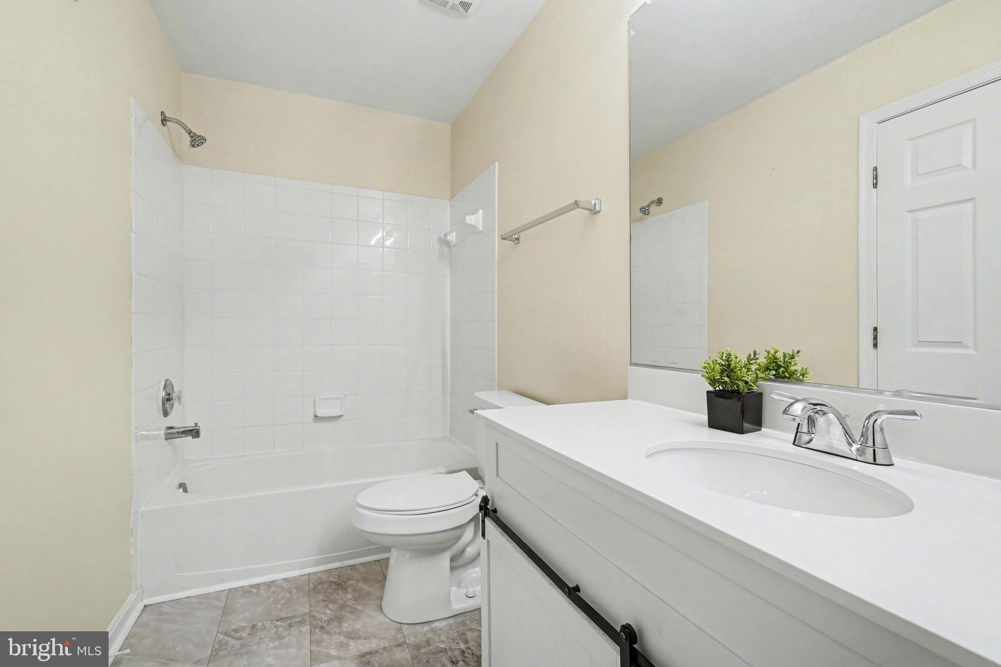 359 Snyder Lane Culpeper, VA 22701 - Photo 16 of 34 Primary Bathroom