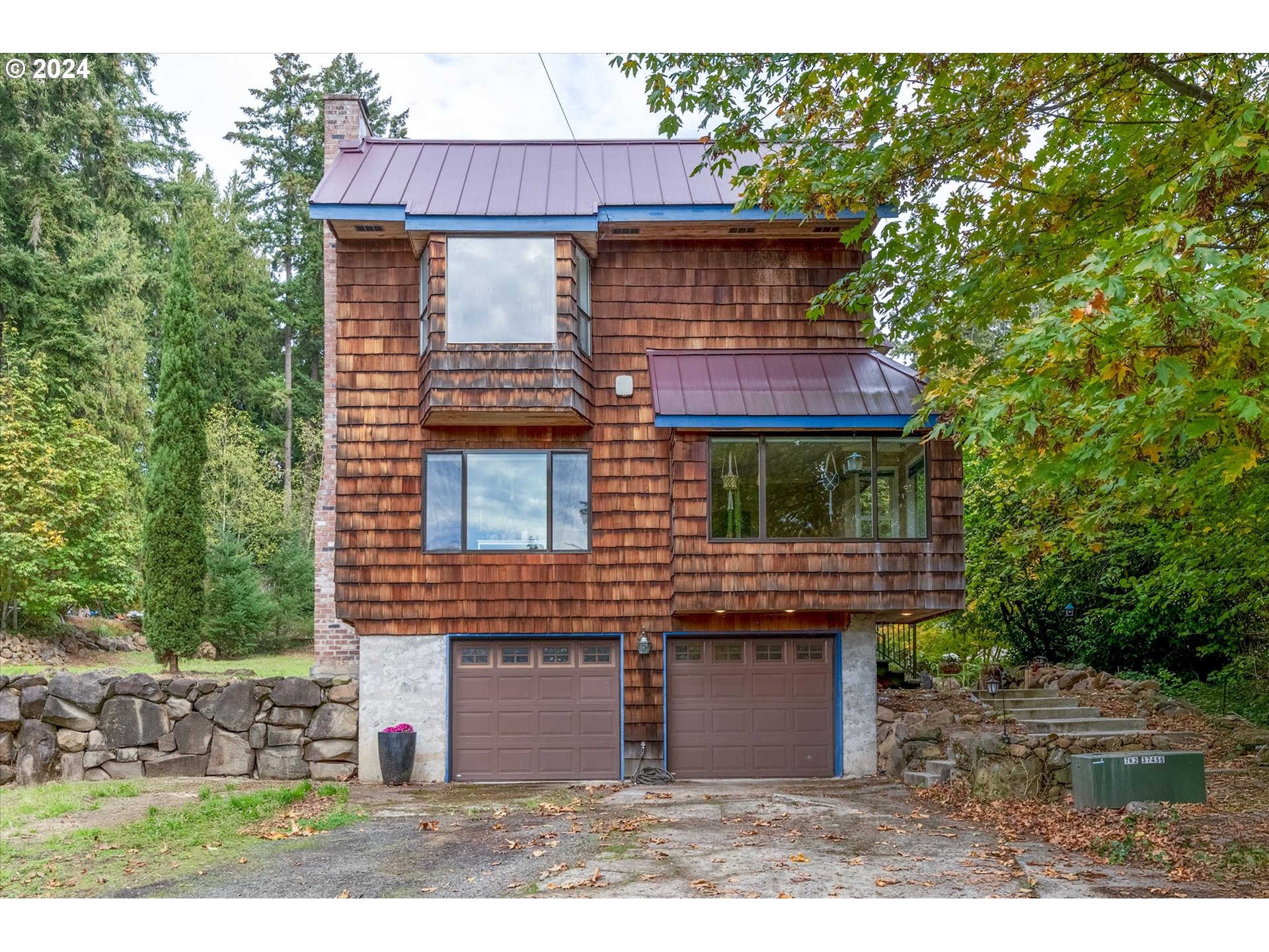 3516 Sunset Way Longview, WA 98632 - Photo 2 of 37 a view of a house with a yard