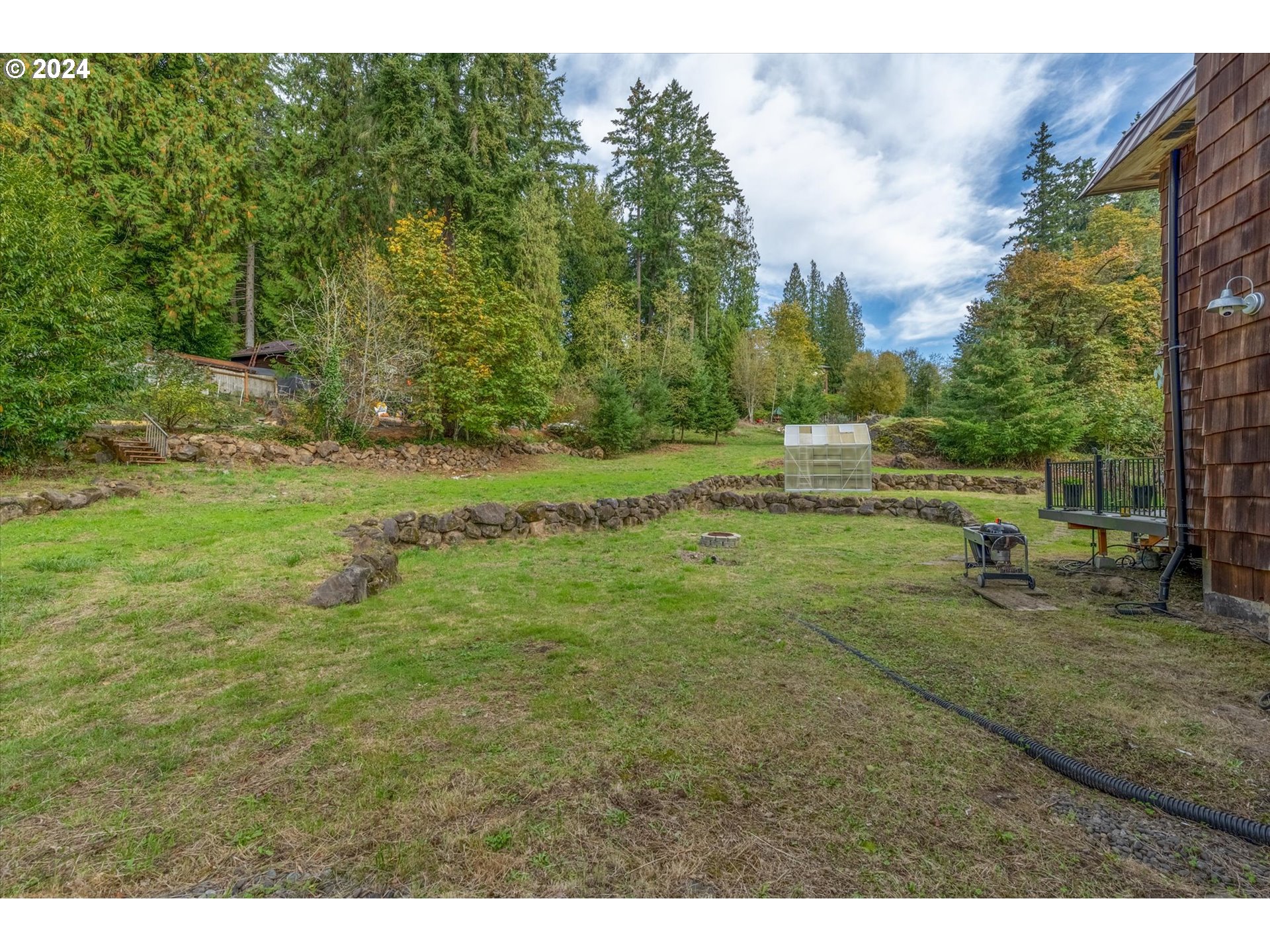 3516 Sunset Way Longview, WA 98632 - Photo 35 of 37 a view of outdoor space and yard