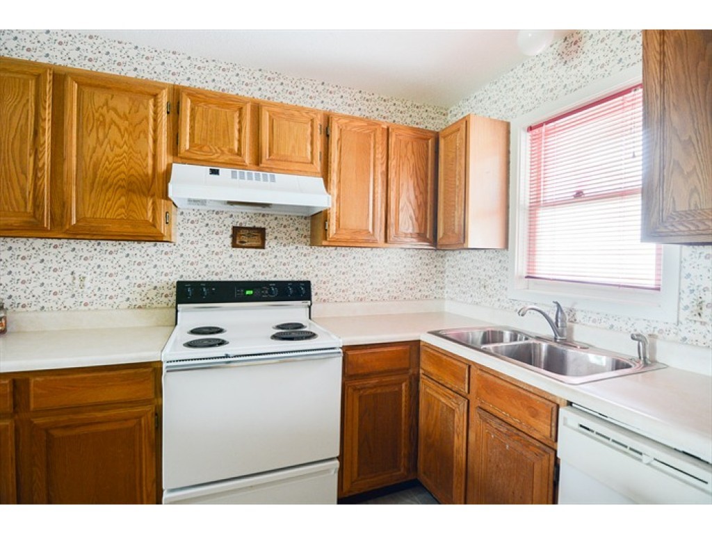 91 Saybrook Road, Unit 91 Essex Junction, VT 05452 - Photo 5 of 29 Gallery Image 5