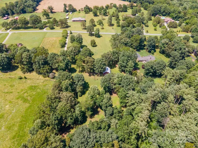 a black and white photo of a house