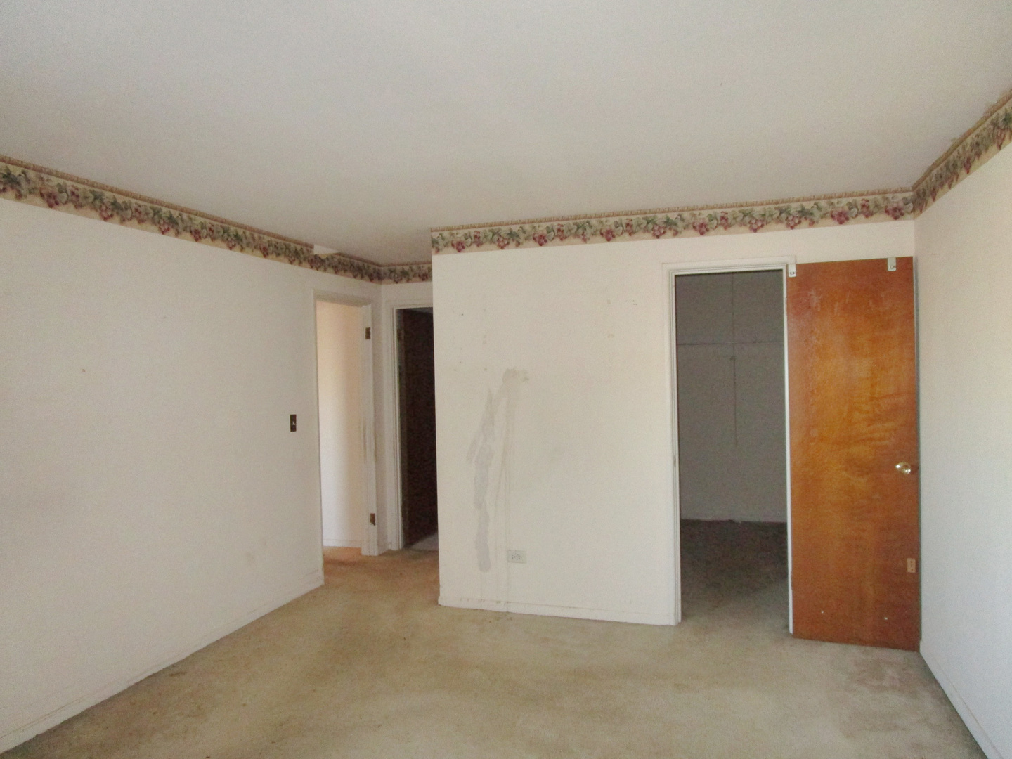 1301 South Finley Road, Unit 417 Lombard, IL 60148 - Photo 15 of 21