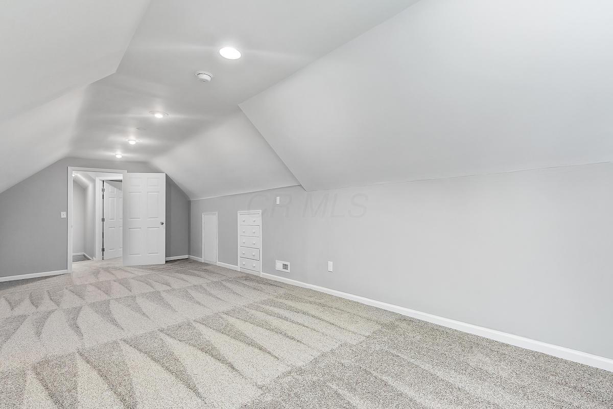 142 East Beaumont Road Columbus, OH 43214 - Photo 34 of 43 Gallery Image 34
