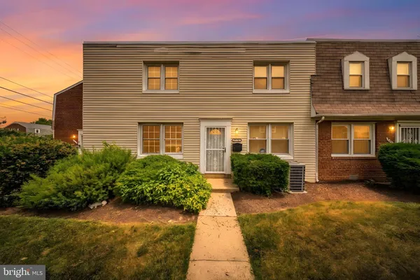 $156,995 | 2733 Iverson Street, Unit 54, Temple Hills, MD 20748
