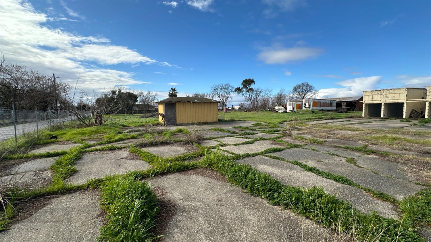 728 14th Street Colusa, CA 95932 - Photo 2 of 12 a view of a town with barn house in the background
