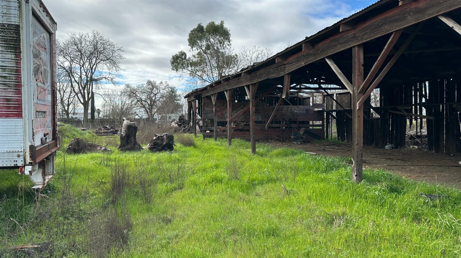 728 14th Street Colusa, CA 95932 - Photo 10 of 12 a view of a porch