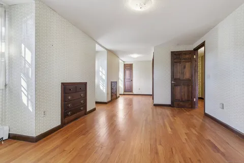 $550,000 | 16 Green Avenue, Stonington, CT 06379