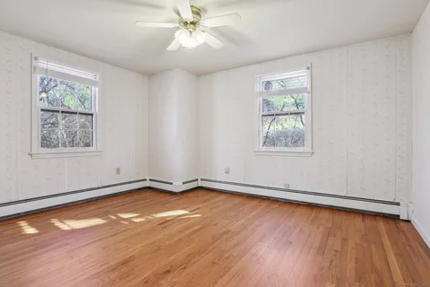 $550,000 | 16 Green Avenue, Stonington, CT 06379