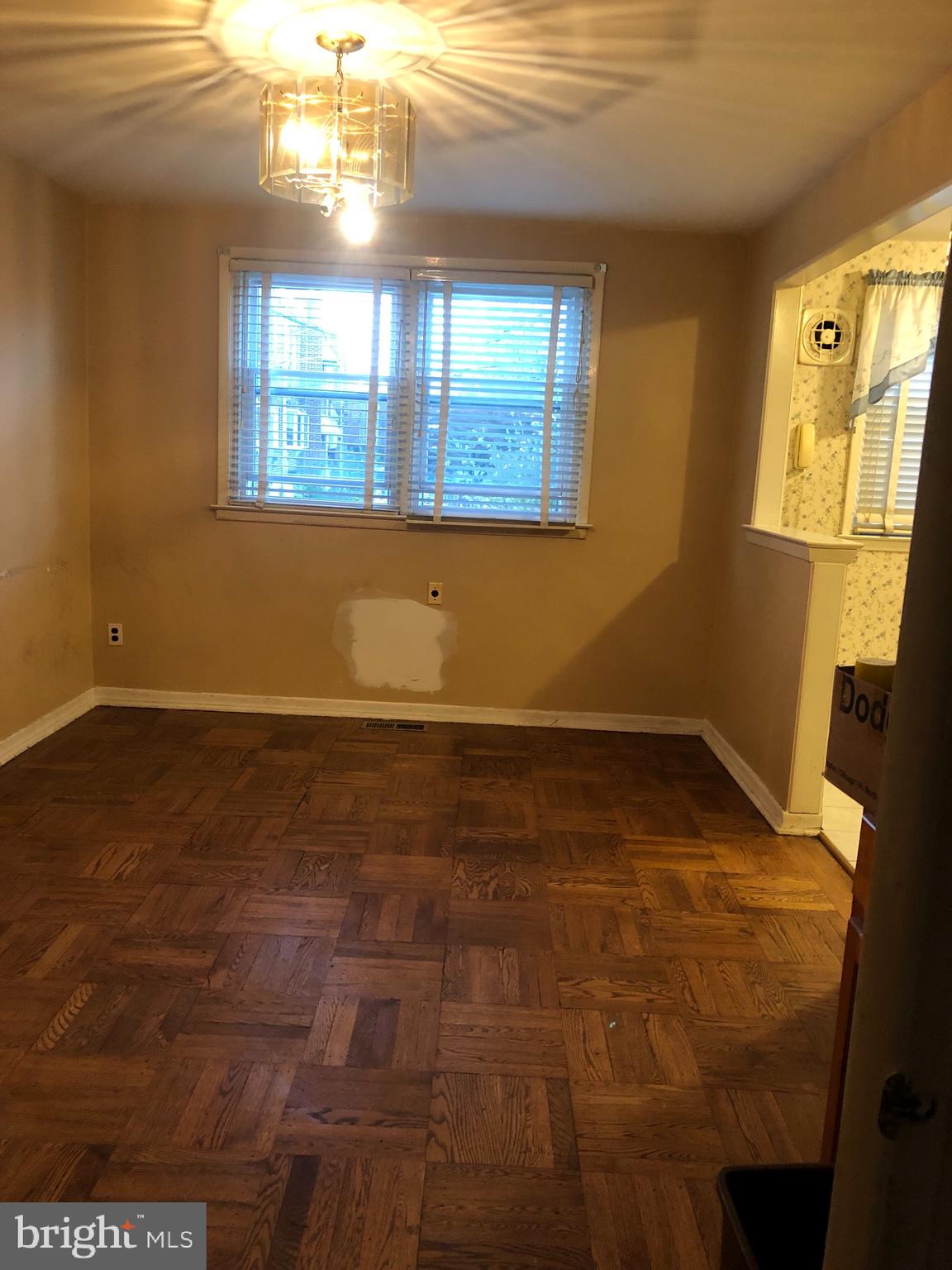 3505 Newberry Road Philadelphia, PA 19154 - Photo 3 of 17 Dining Room