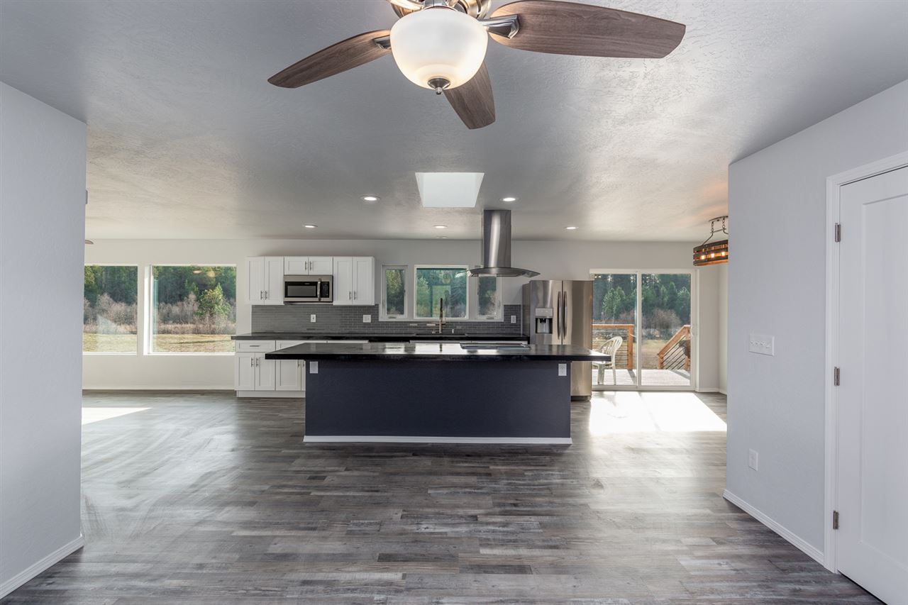 290 Pines Road Newport, WA 99156 - Photo 2 of 20