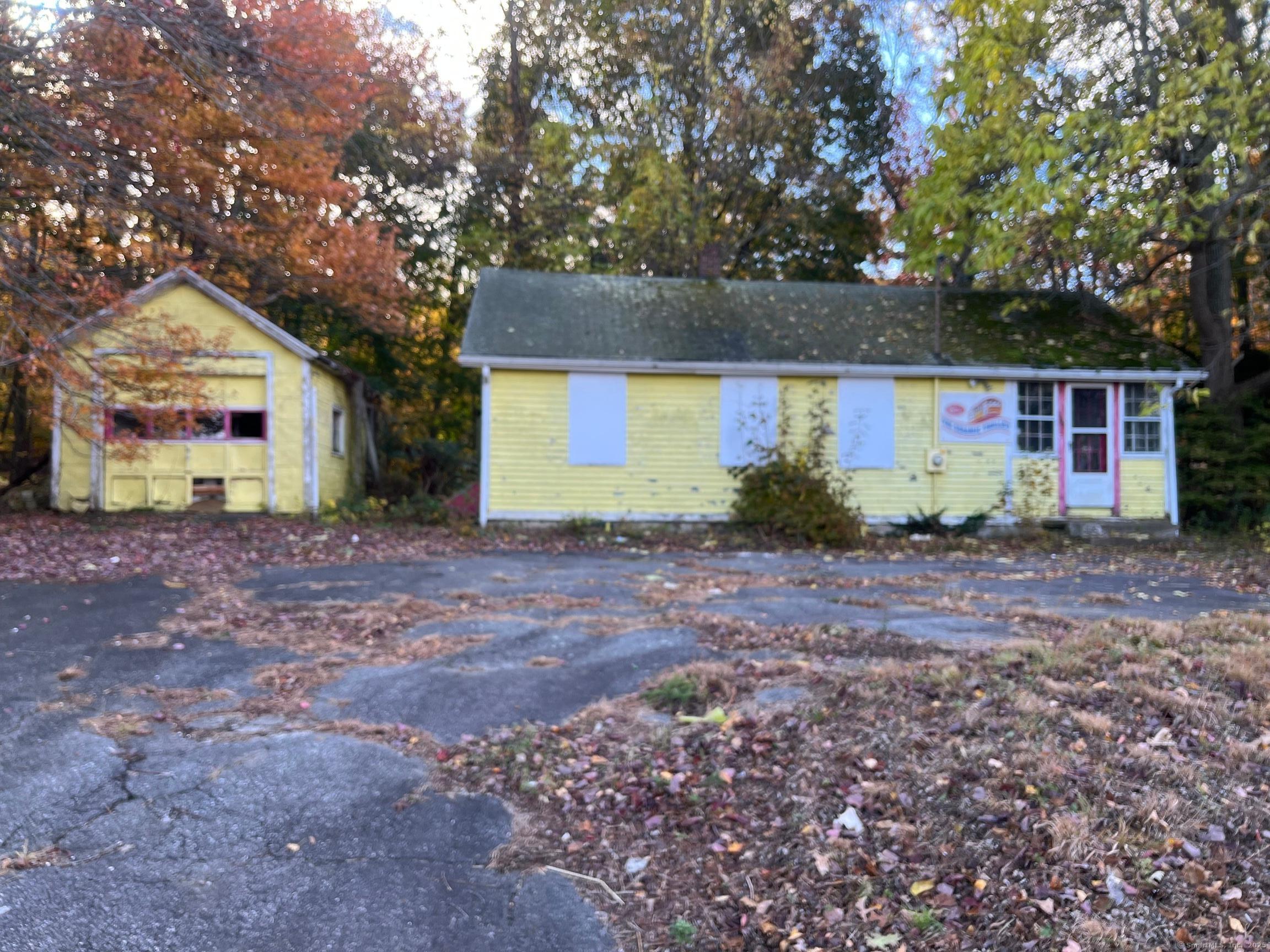 a view of backyard with green space
