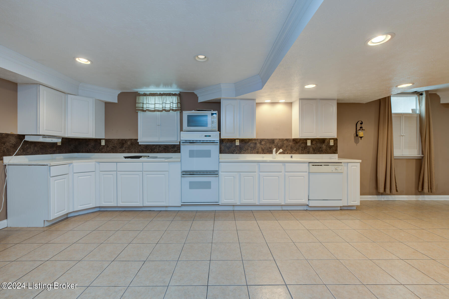 966 Plum Ridge Road Taylorsville, KY 40071 - Photo 28 of 47 28 Basement-Kitchen 4