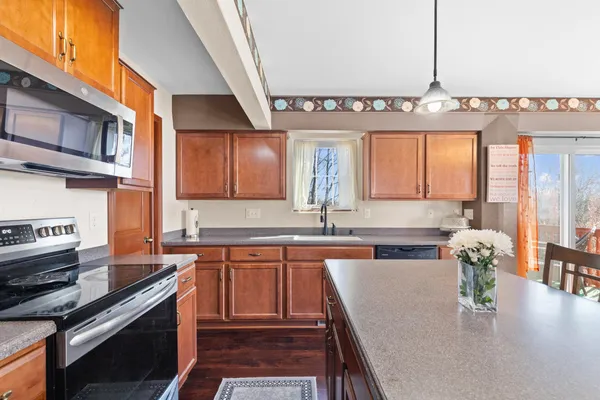 $425,000 | 9502 West Parkland Court, Milwaukee, WI 53224