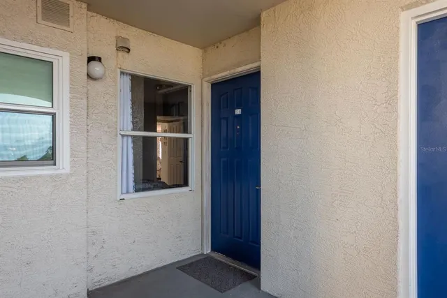a view of an entryway of house