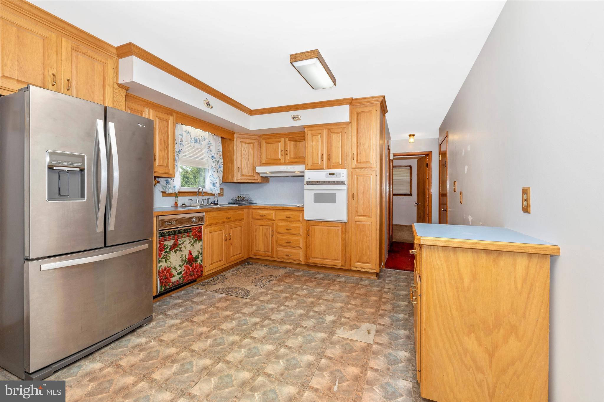 9936 Bethel Road Frederick, MD 21702 - Photo 12 of 45 Solid wood cabinets