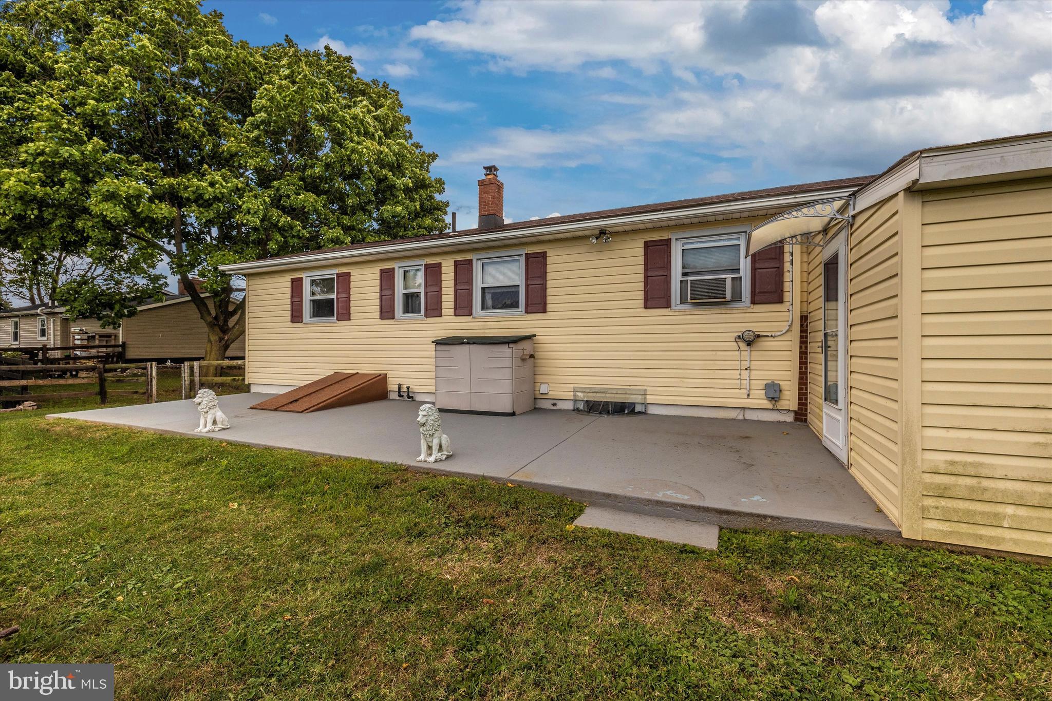 9936 Bethel Road Frederick, MD 21702 - Photo 3 of 45 Nice patio