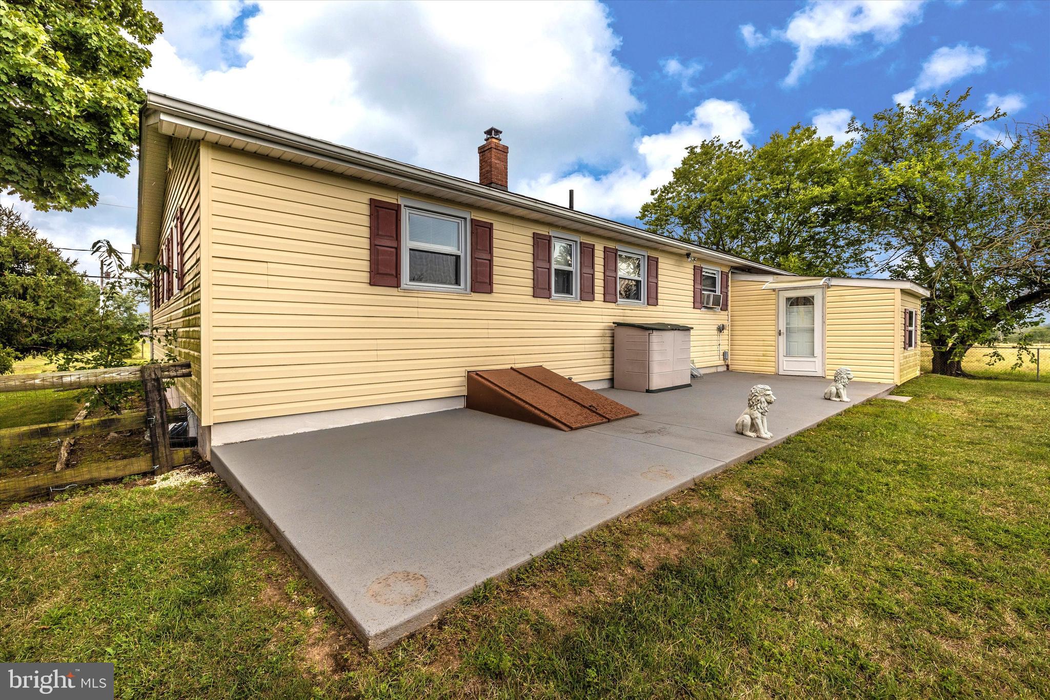 9936 Bethel Road Frederick, MD 21702 - Photo 5 of 45 Large Patio