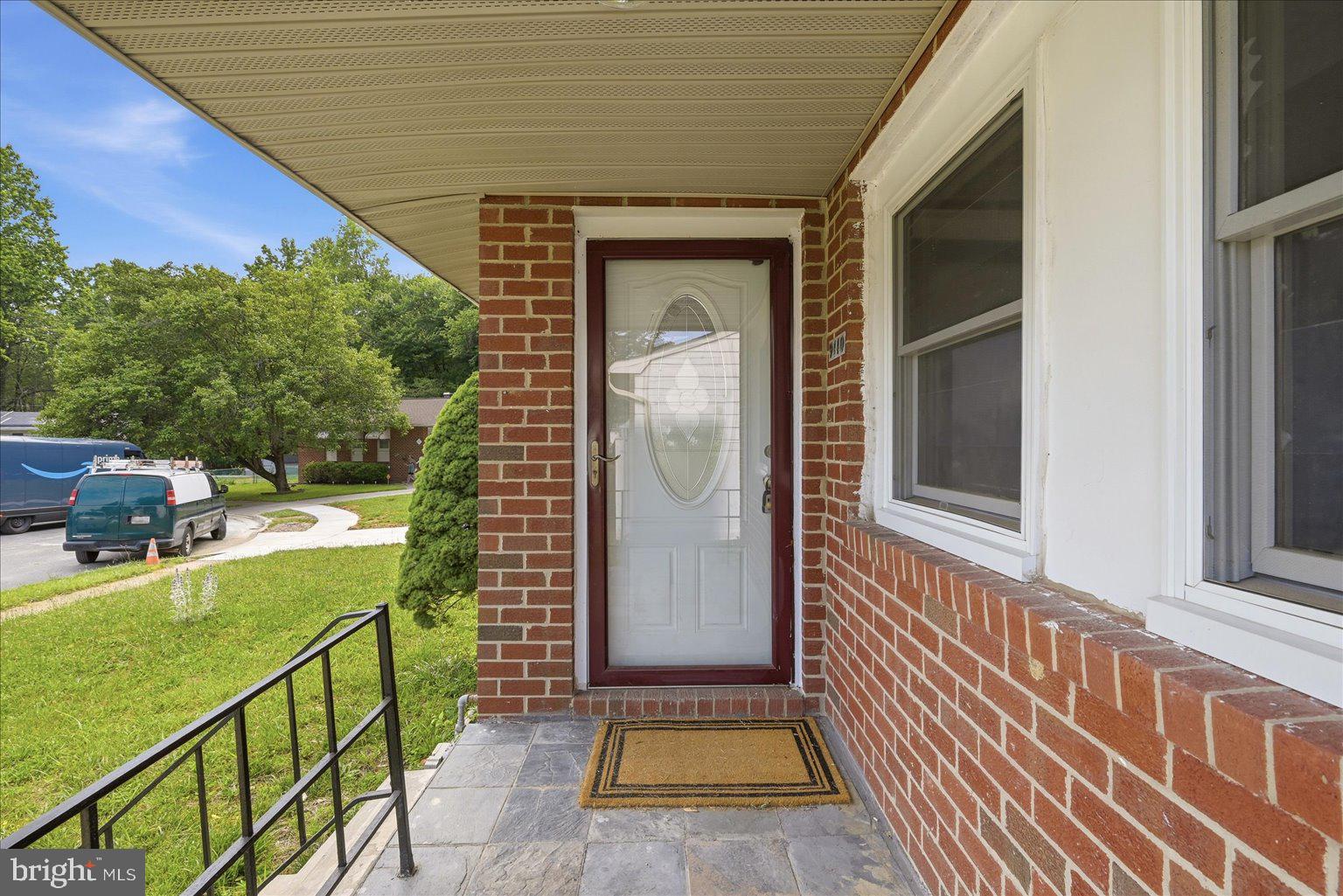 9110 Meadow Heights Road Randallstown, MD 21133 - Photo 3 of 39 Welcoming entryway with charm.