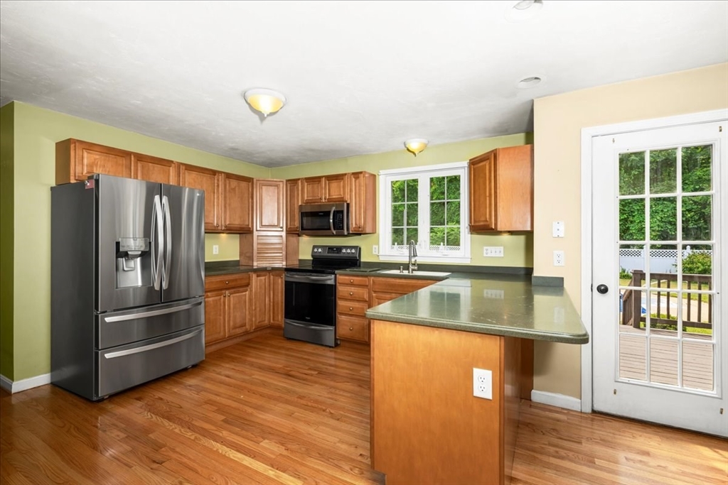 20 Hilltop Farm Road Auburn, MA 01501 - Photo 4 of 40