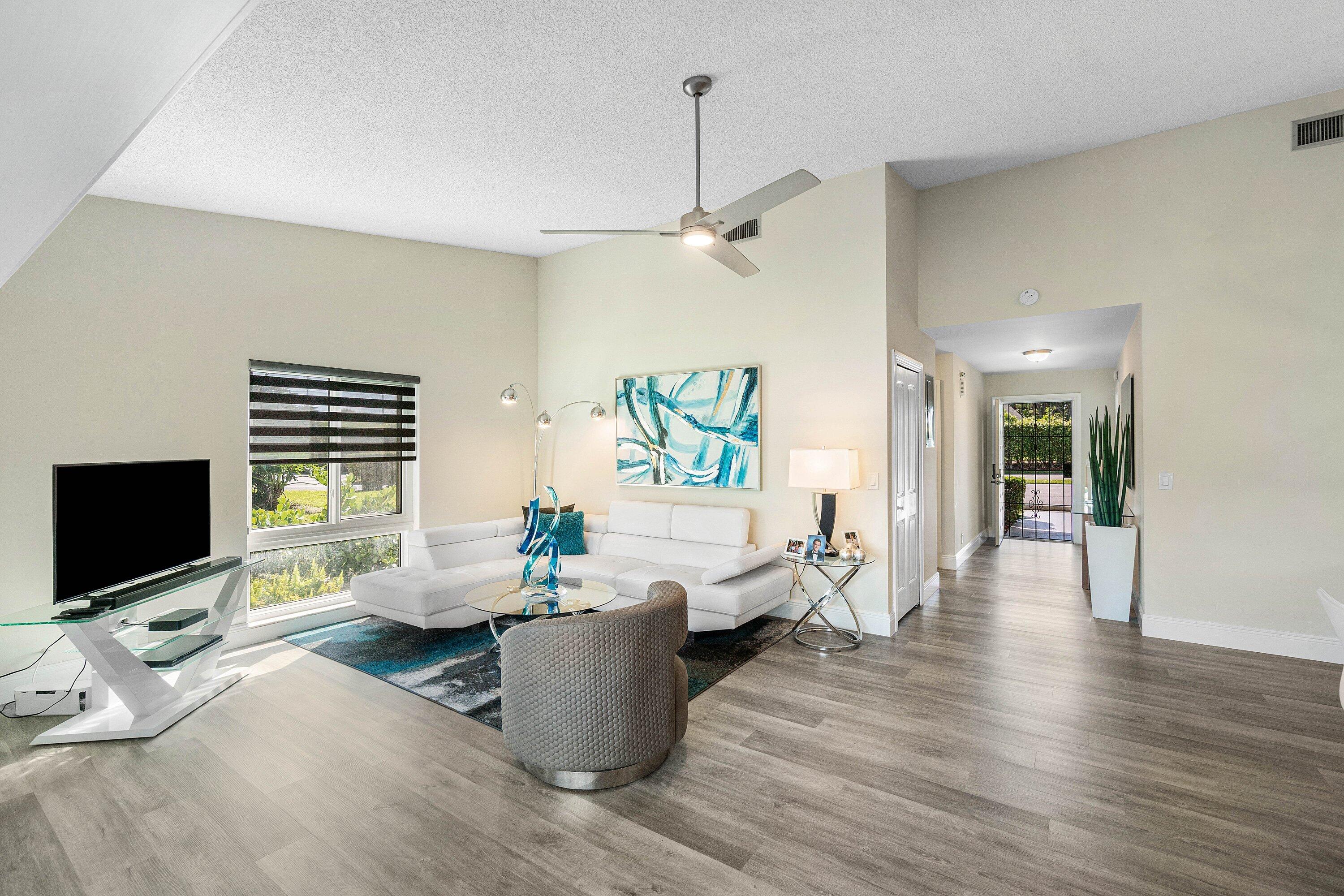 732 Lago Road Delray Beach, FL 33445 - Photo 5 of 42 Open Living