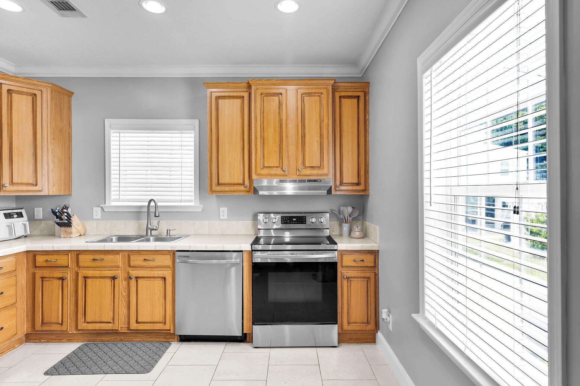 22 Ed Swift Road Key West, FL 33040 - Photo 16 of 34 Kitchen