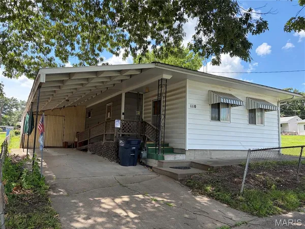 $59,900 | 110 Water Street, Hillsboro, IL 62049