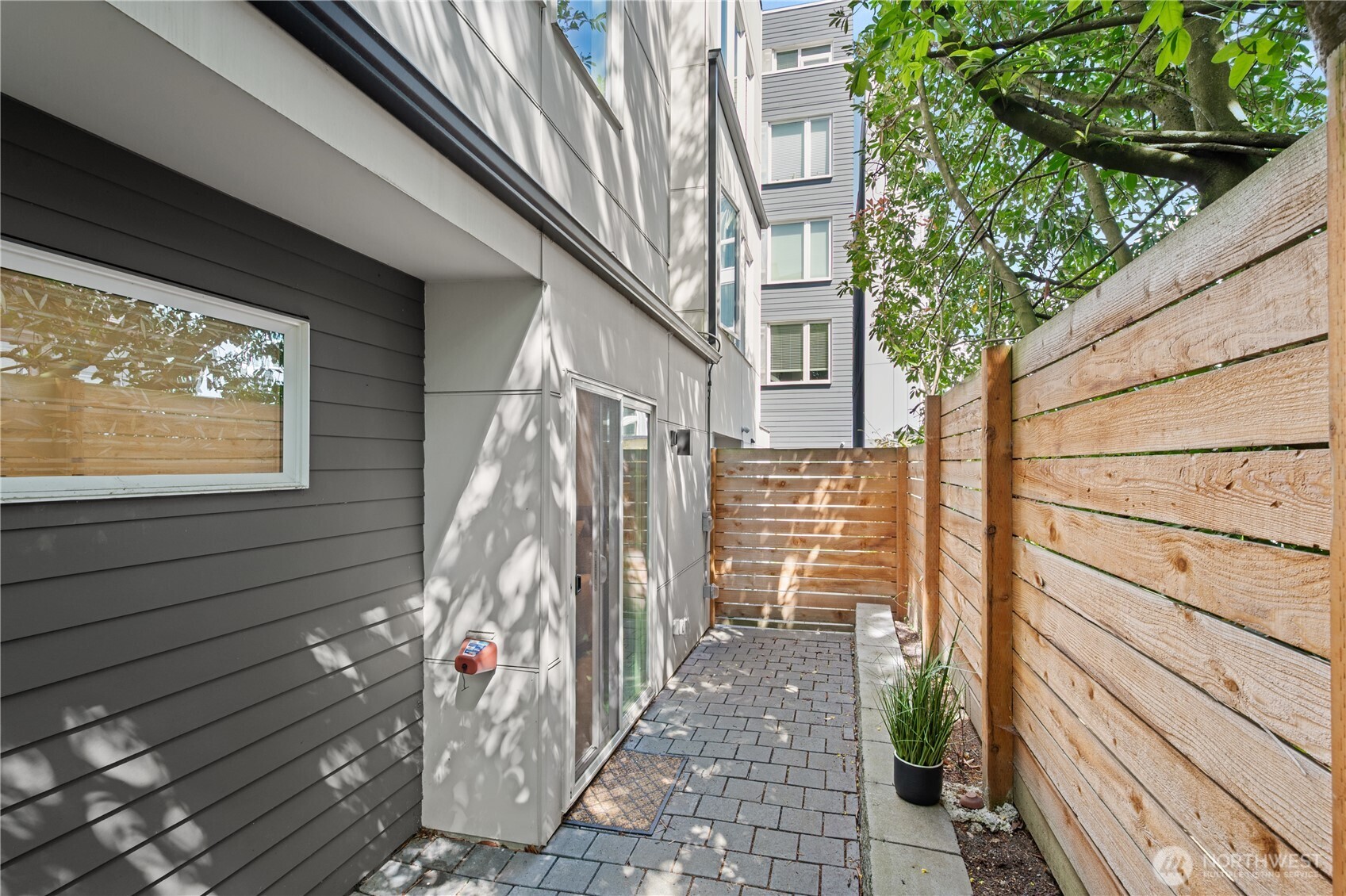 815 North 48th Street Seattle, WA 98103 - Photo 29 of 29