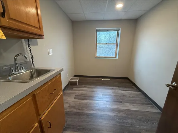 $2,200 | 825 10th Avenue, Brackenridge, PA 15014