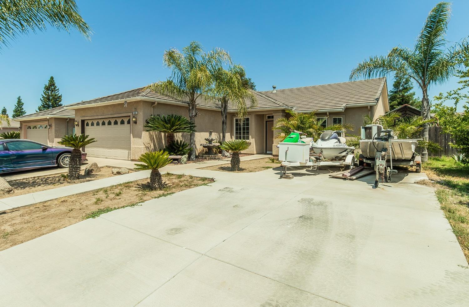 2666 Tammy Street Selma, CA 93662 - Photo 22 of 22 a view of a building with sitting area