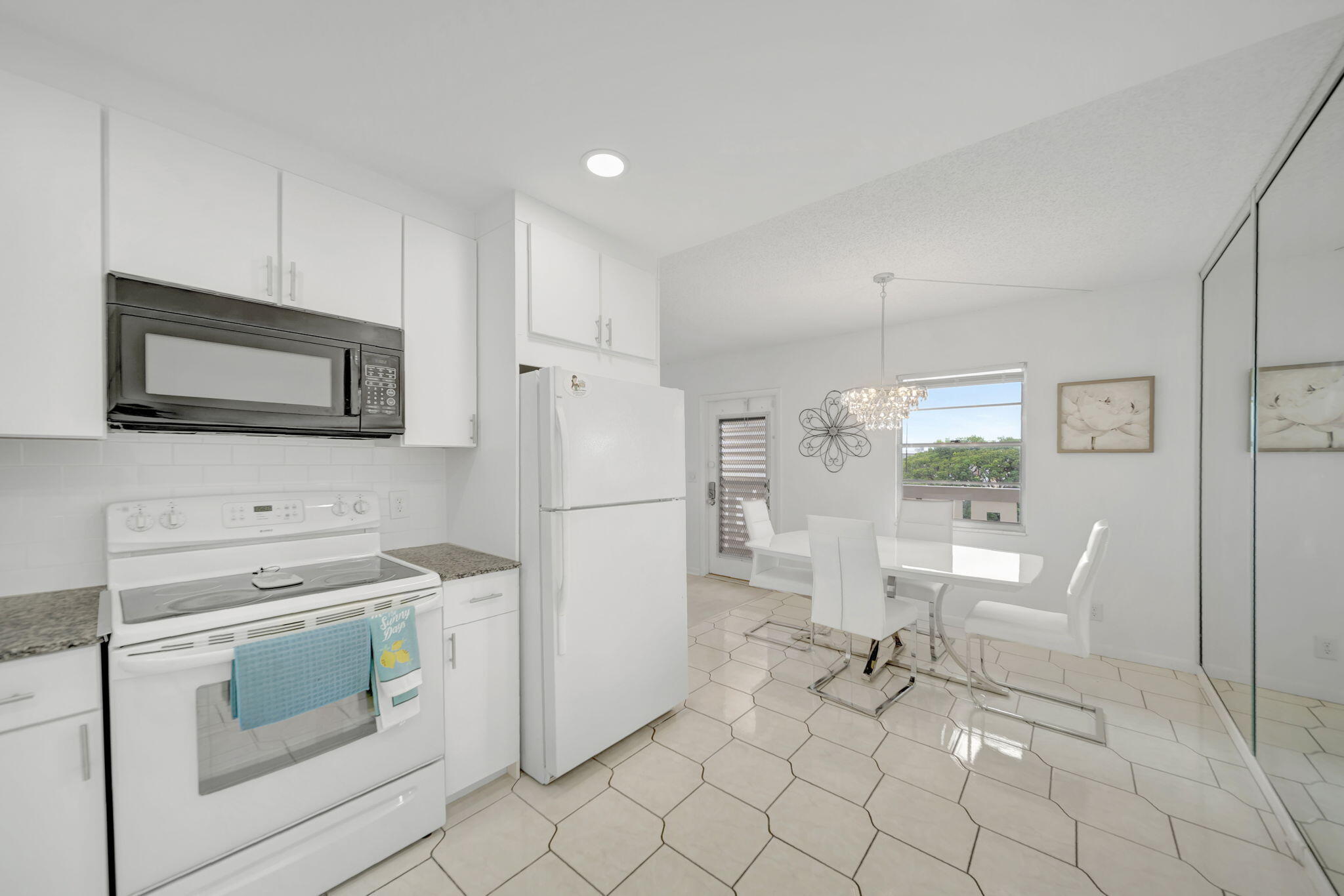 4039 Rexford A, Unit C Boca Raton, FL 33434 - Photo 13 of 87 Natural light pours in
