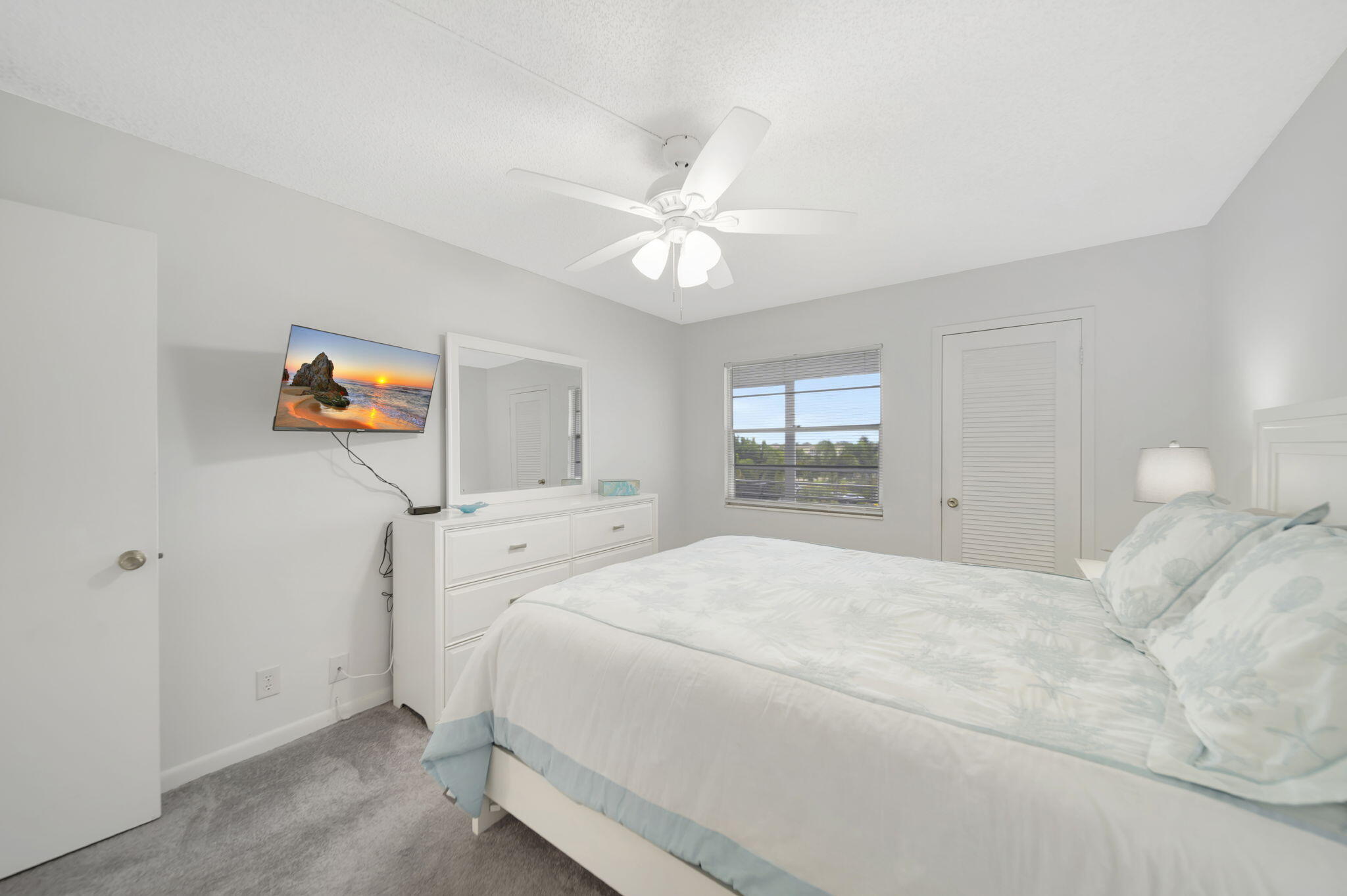 4039 Rexford A, Unit C Boca Raton, FL 33434 - Photo 23 of 87 Lake view and walk in closet
