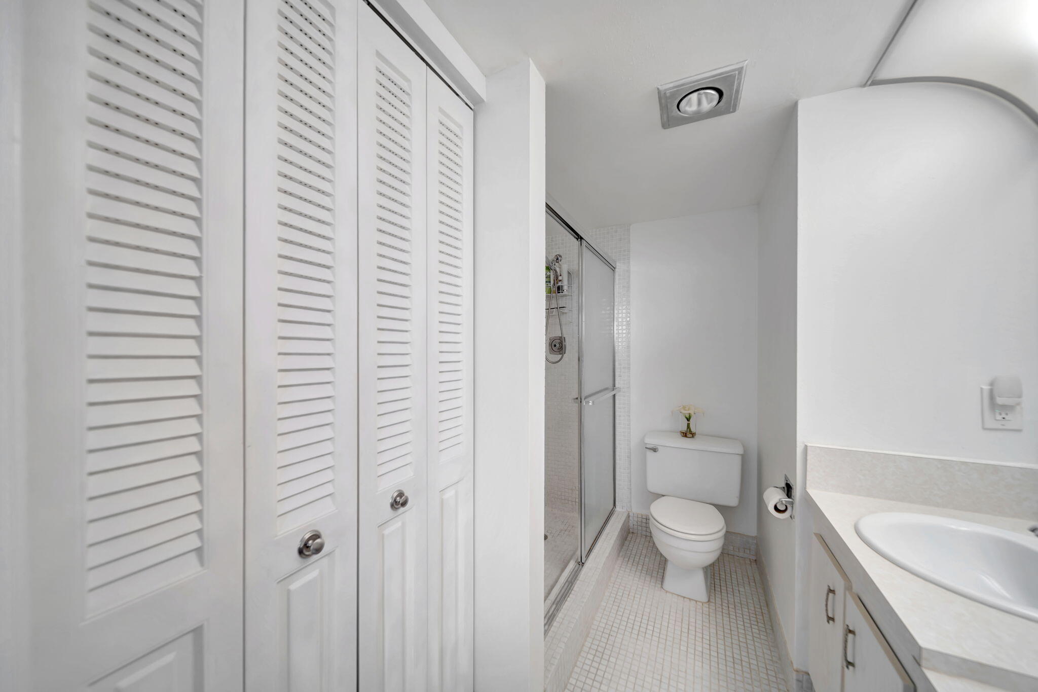4039 Rexford A, Unit C Boca Raton, FL 33434 - Photo 25 of 87 Ample closet space in bathroom