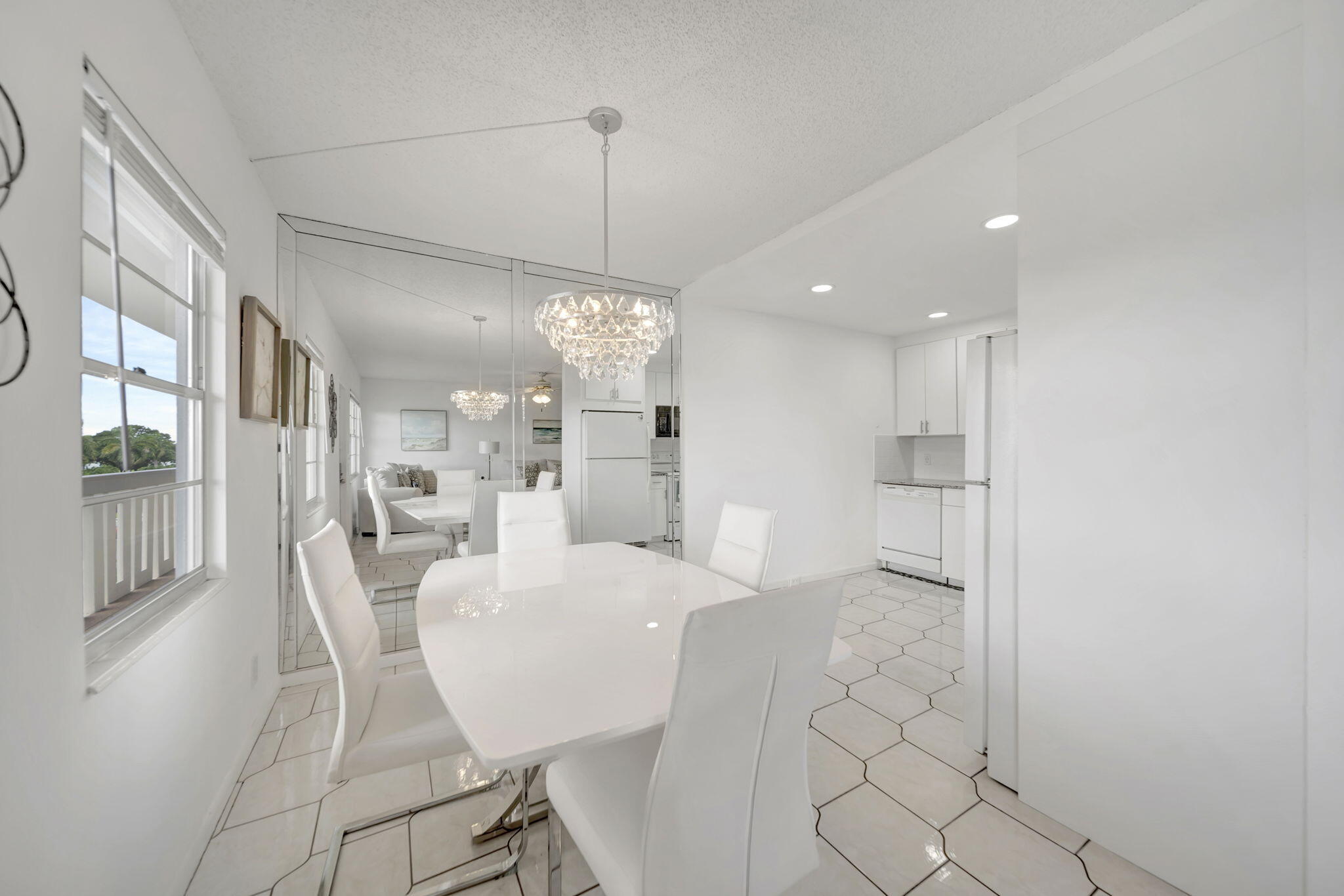 4039 Rexford A, Unit C Boca Raton, FL 33434 - Photo 10 of 87 Large windows bring in natural light