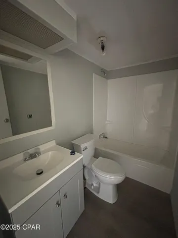 $1,175 | 6137 Jammie Road, Unit 1, Youngstown, FL 32466